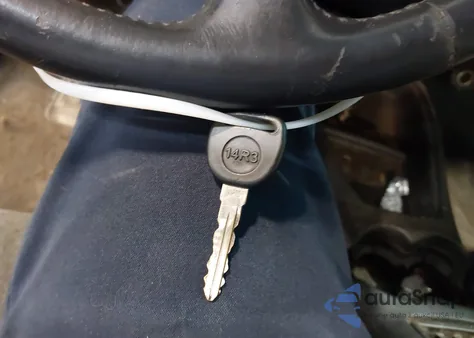 2001 Chevrolet S-10 Ls from USA, damaged, VIN 1GCCT19W618243591